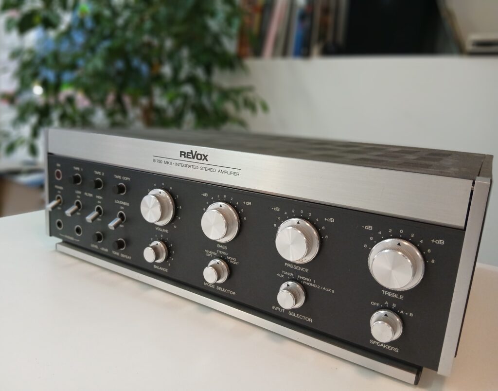 ReVox B750 amplificateur